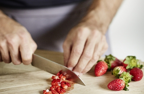 Erdbeeren schneiden